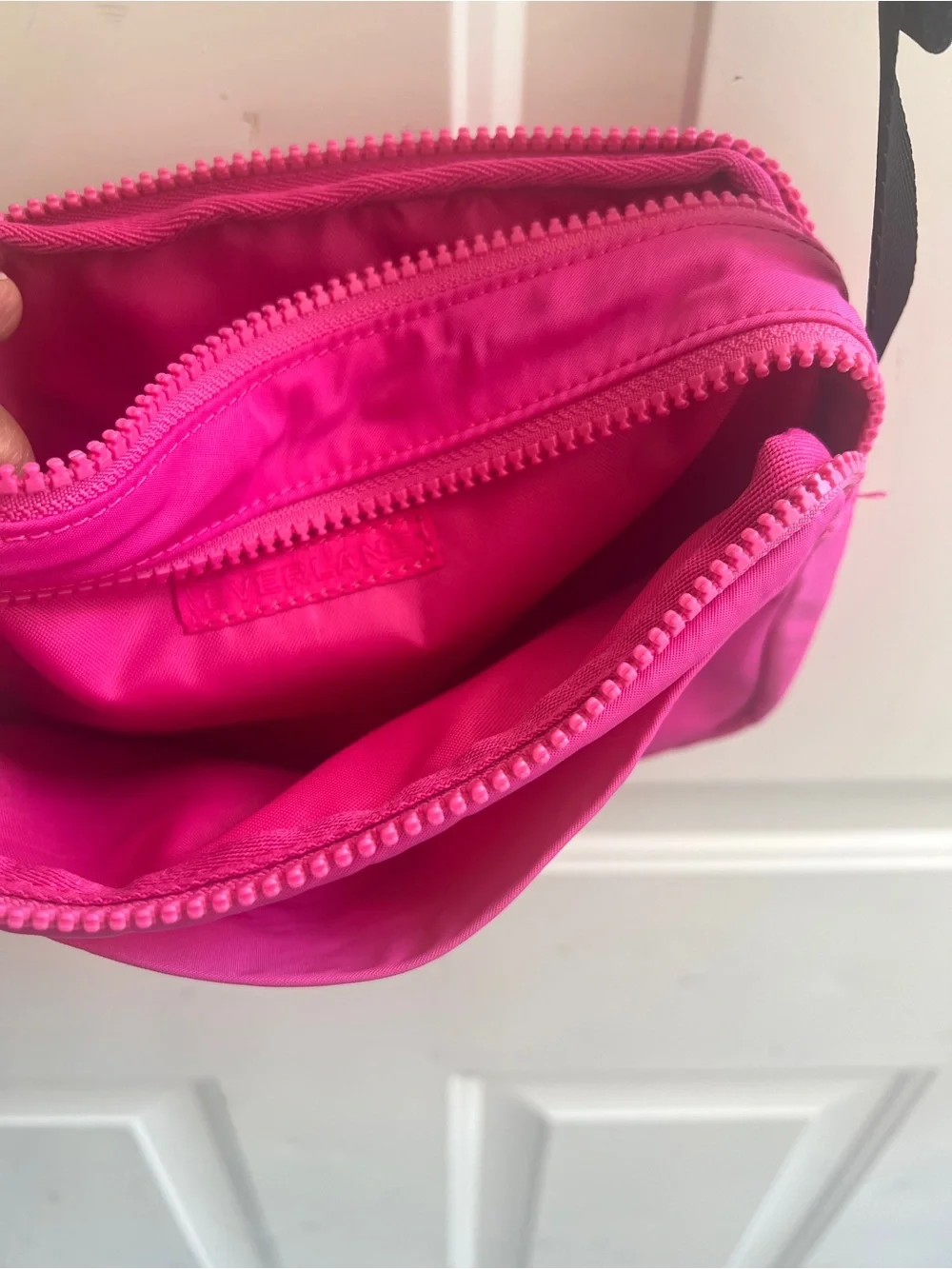 EVERLANE Pink Crossbody Shoulder Bag - Lightweight Everyday Bag